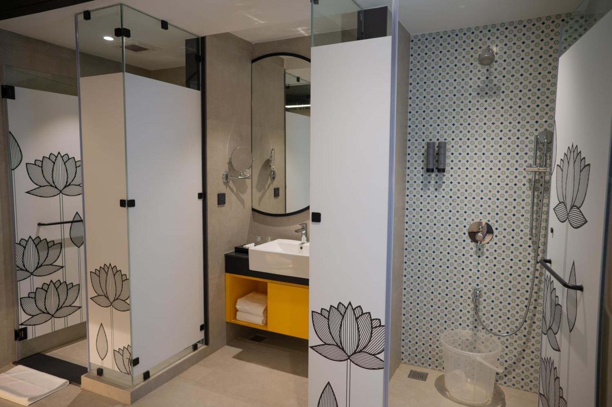 Zibe Luxe Kakinada By Grt Hotels Eksteriør billede