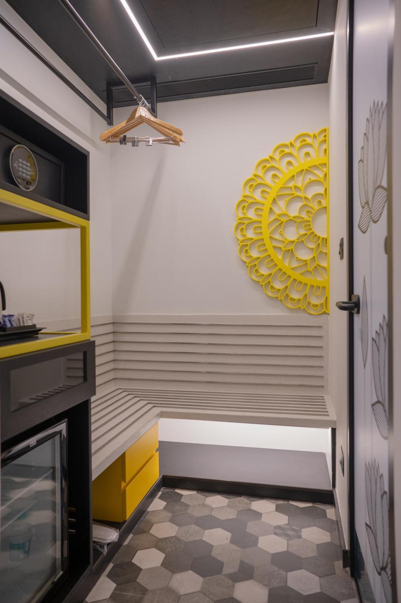 Zibe Luxe Kakinada By Grt Hotels Eksteriør billede
